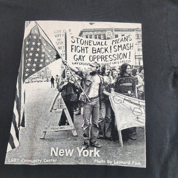 Vintage The Stonewall Inn New York LGBTQ Graphic T-Shirt Mens Medium - Picture 5 of 7